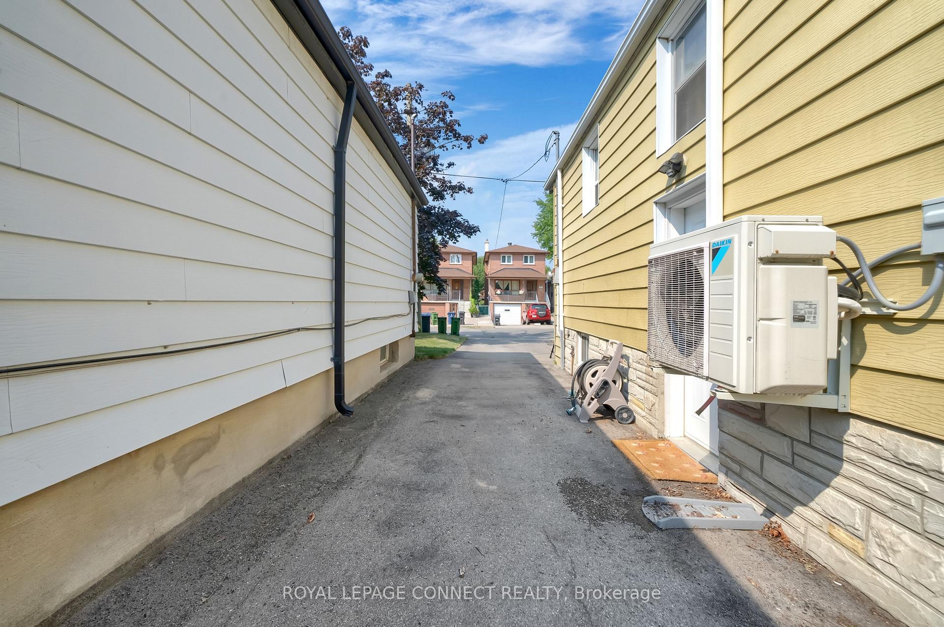 Photo 42 of 91 Lillington Avenue, Scarborough, Birchcliffe-Cliffside — HOMEH