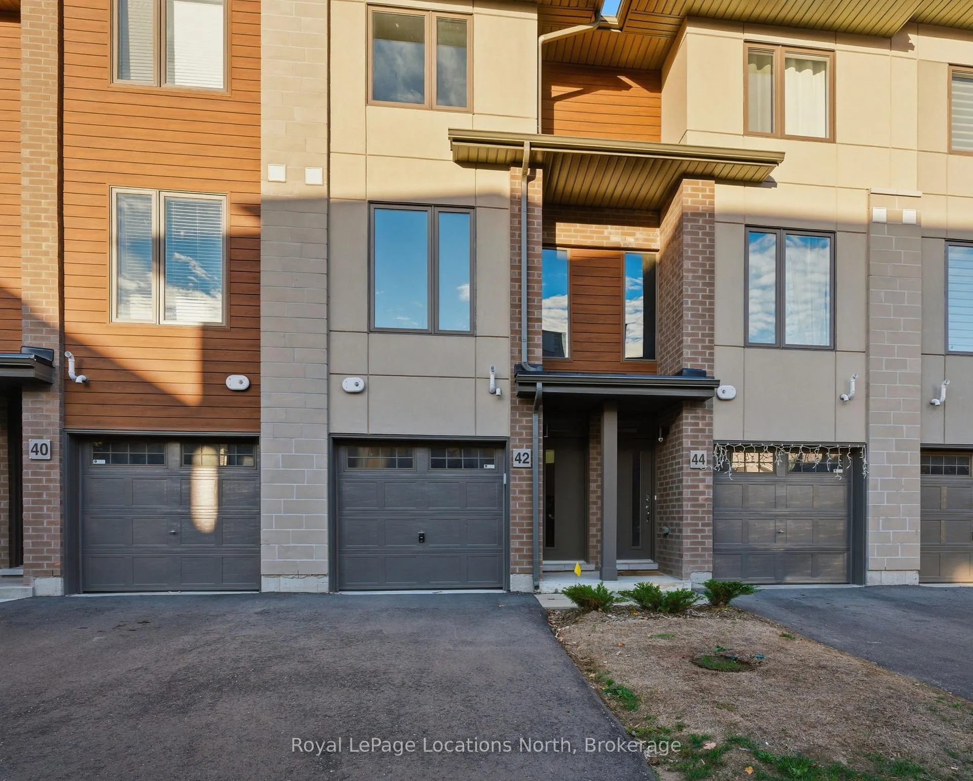 Photo 1 of 42 Winters Crescent, Collingwood — HOMEH