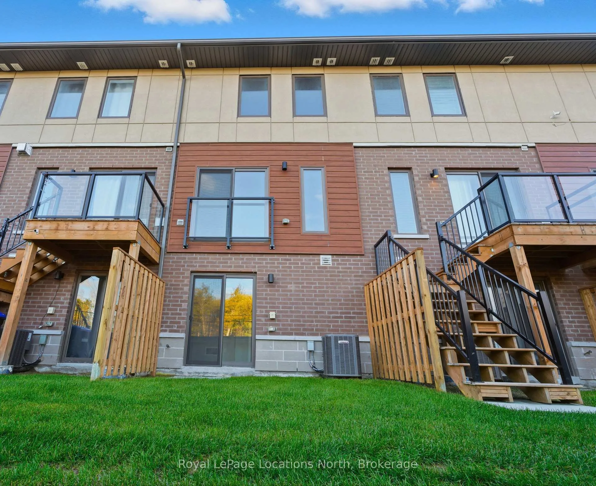 Photo 3 of 42 Winters Crescent, Collingwood — HOMEH