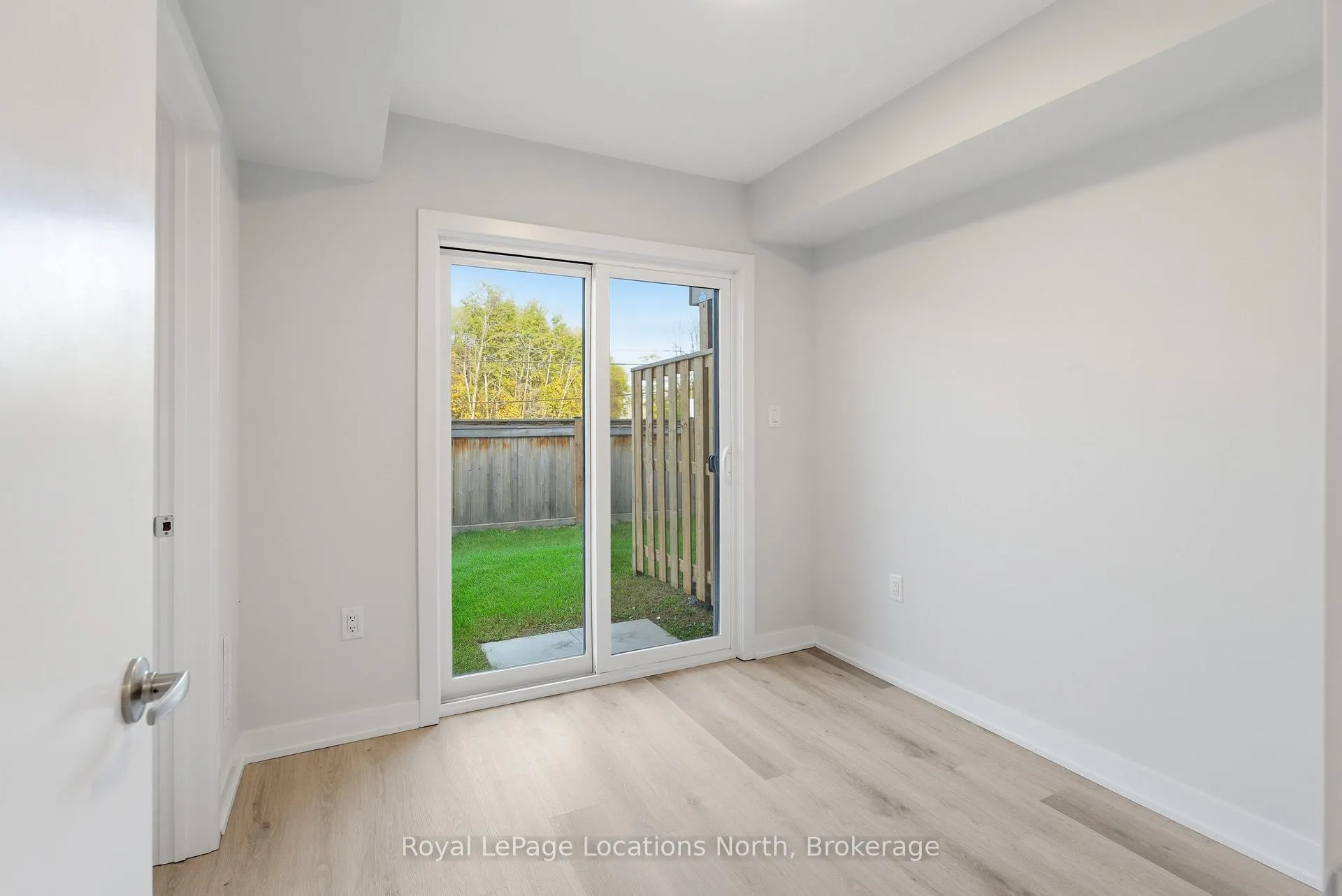 Photo 18 of 42 Winters Crescent, Collingwood — HOMEH