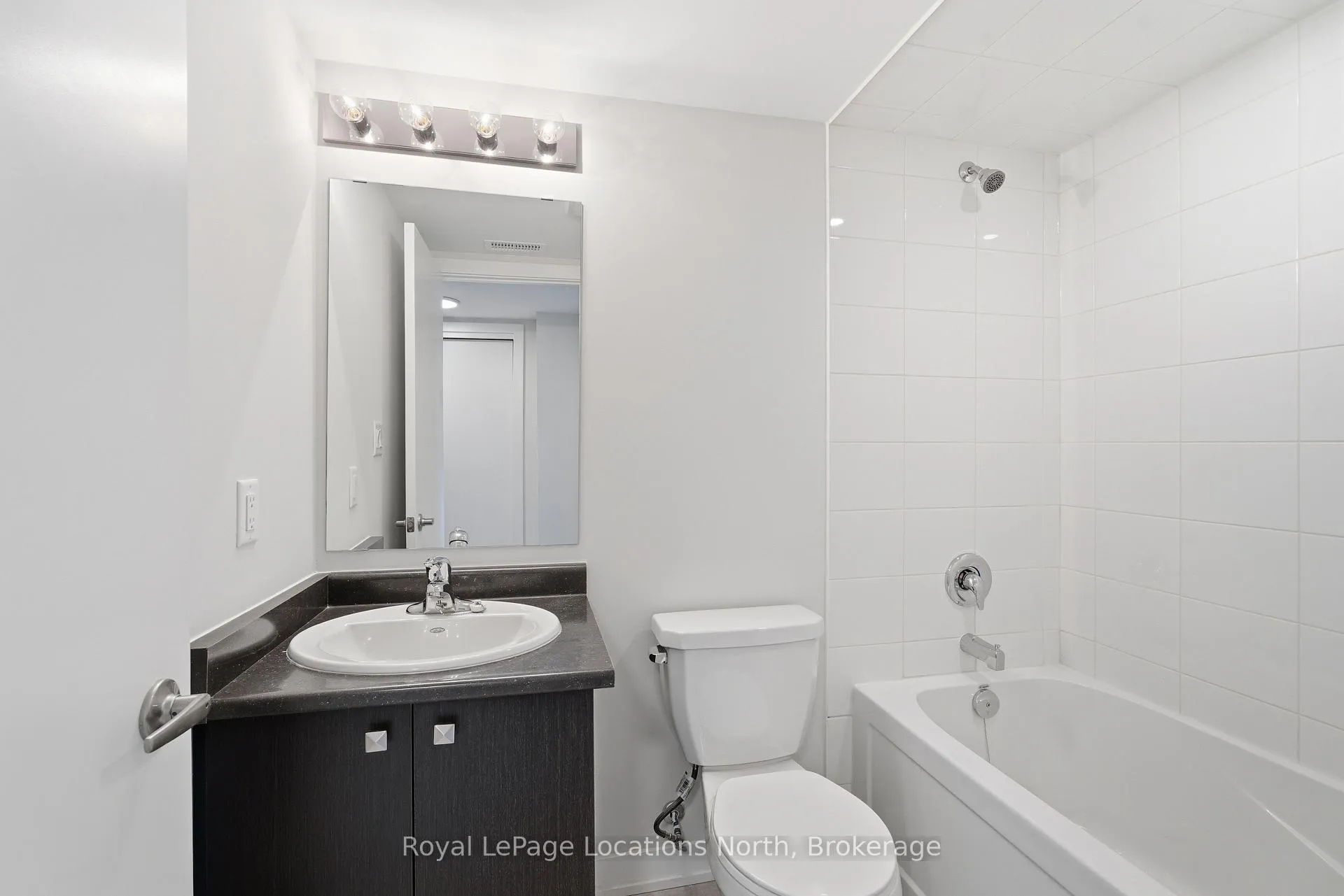 Photo 19 of 42 Winters Crescent, Collingwood — HOMEH