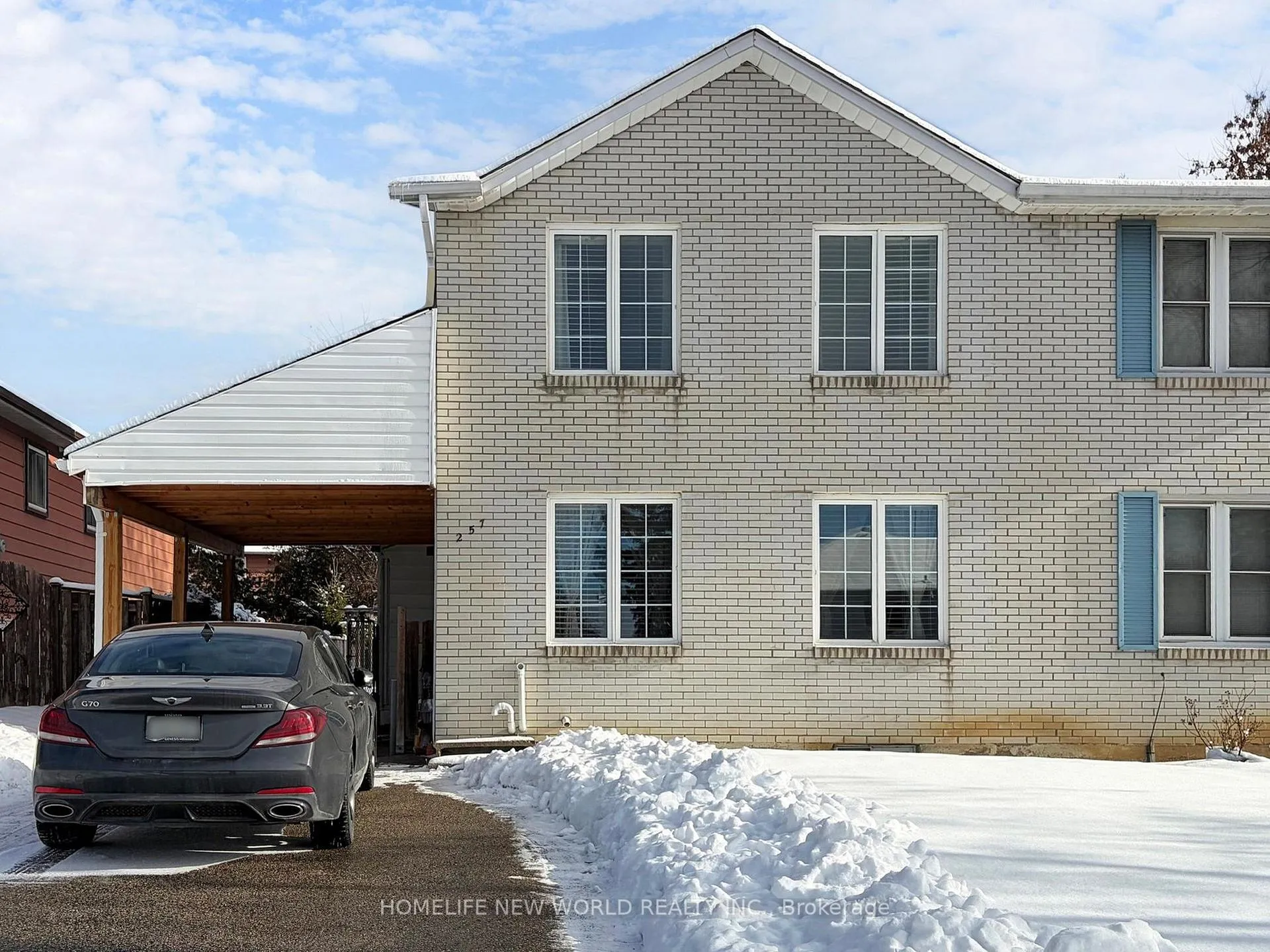 Photo 2 of 257 Cherokee Boulevard, North York, Pleasant View — HOMEH