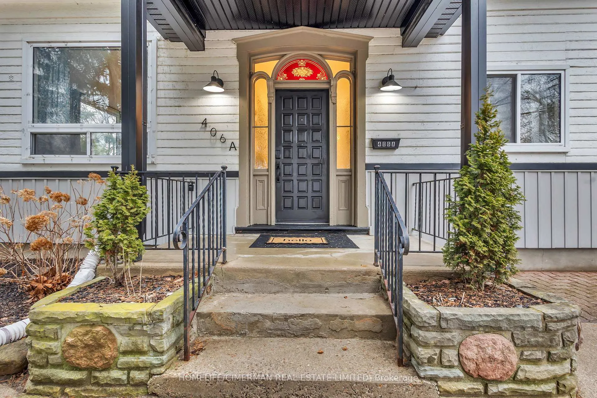 Front of 406 Grey Street