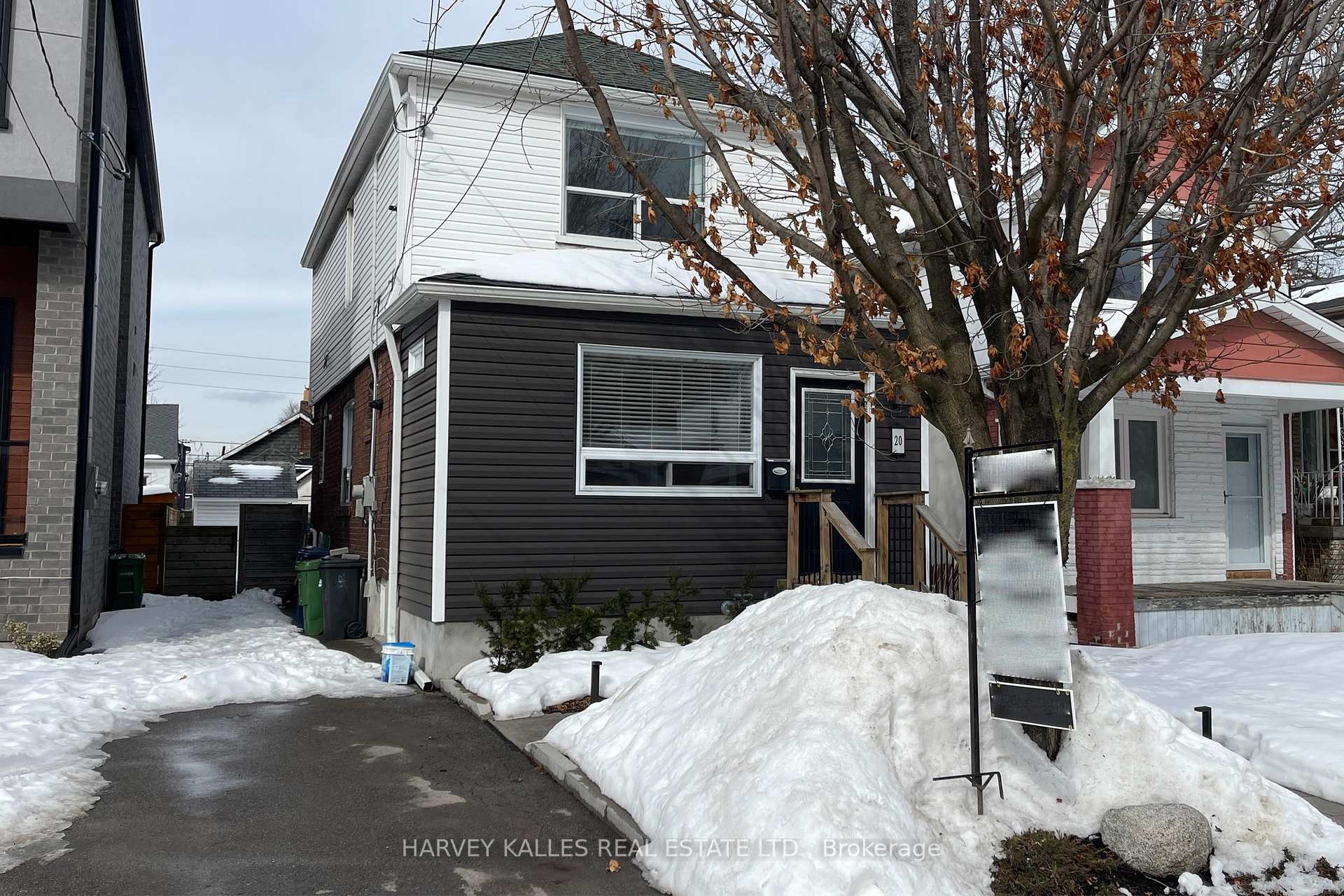 Photo 1 of 20 Crewe Avenue, Toronto, Woodbine-Lumsden — HOMEH