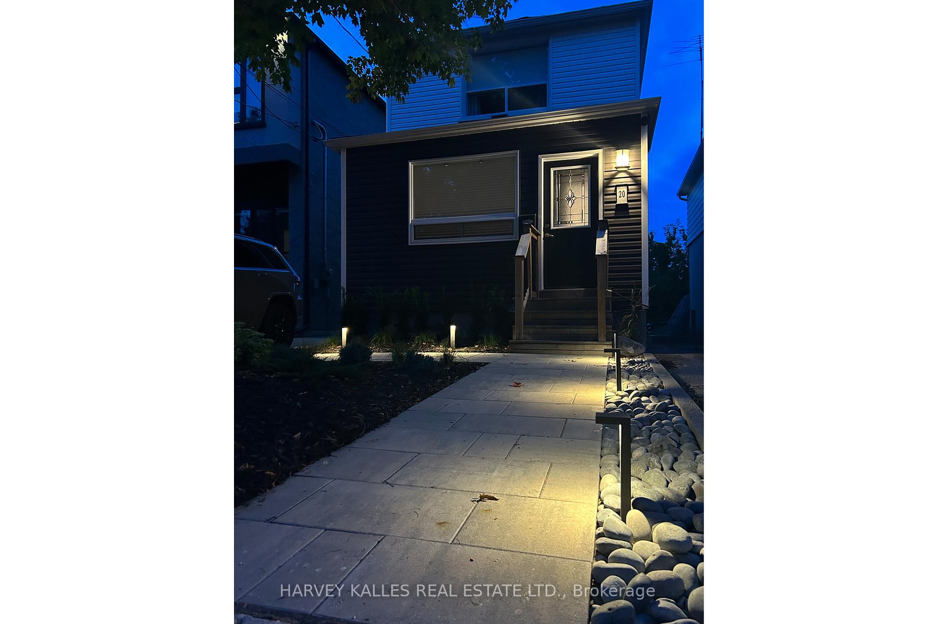 Photo 2 of 20 Crewe Avenue, Toronto, Woodbine-Lumsden — HOMEH