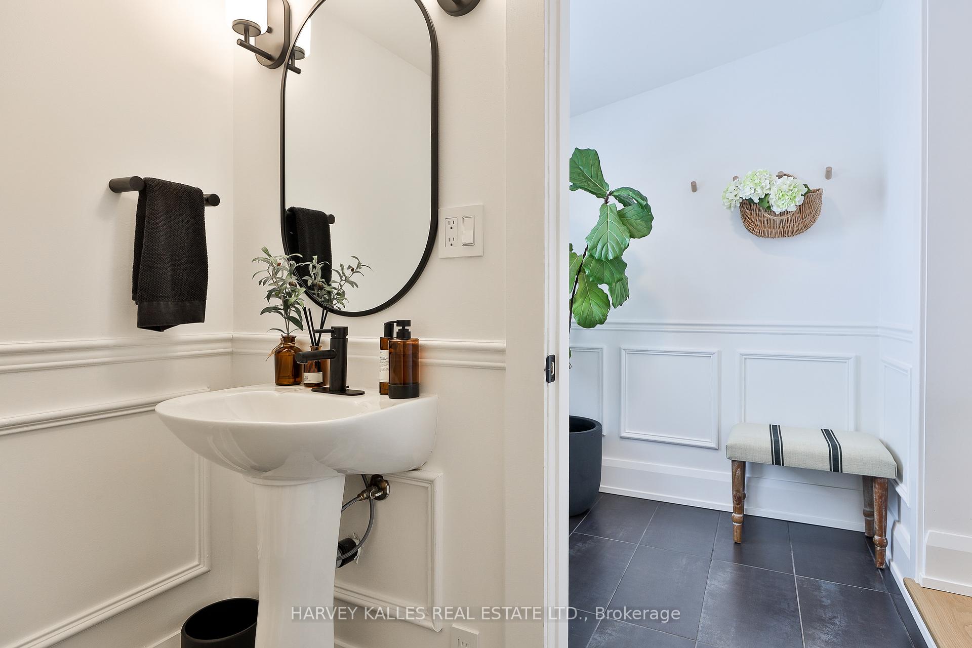 Photo 17 of 20 Crewe Avenue, Toronto, Woodbine-Lumsden — HOMEH