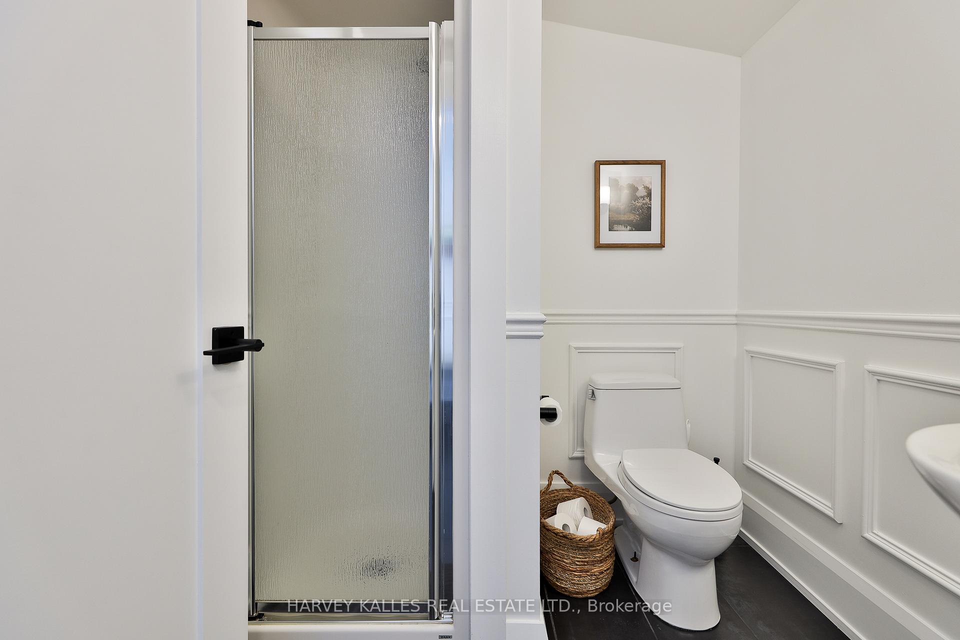 Photo 18 of 20 Crewe Avenue, Toronto, Woodbine-Lumsden — HOMEH