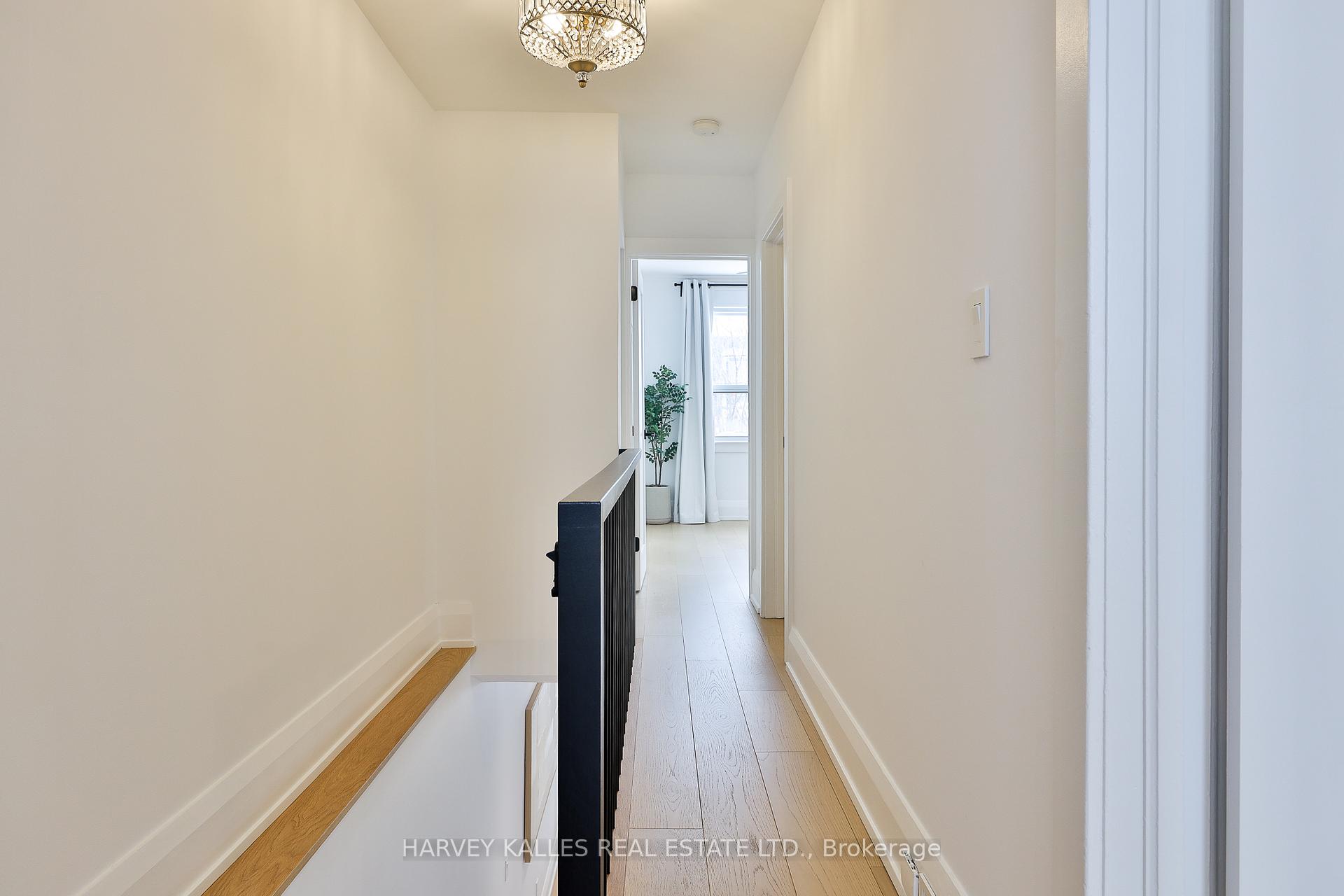Photo 20 of 20 Crewe Avenue, Toronto, Woodbine-Lumsden — HOMEH