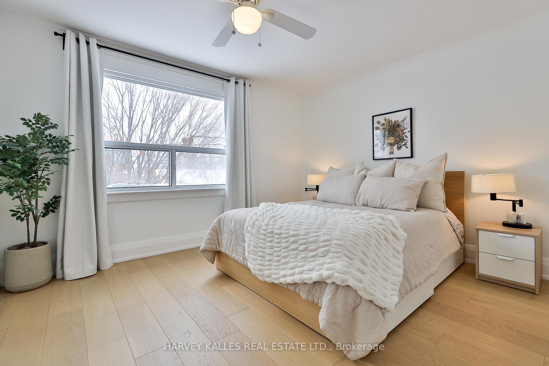 Photo 21 of 20 Crewe Avenue, Toronto, Woodbine-Lumsden — HOMEH
