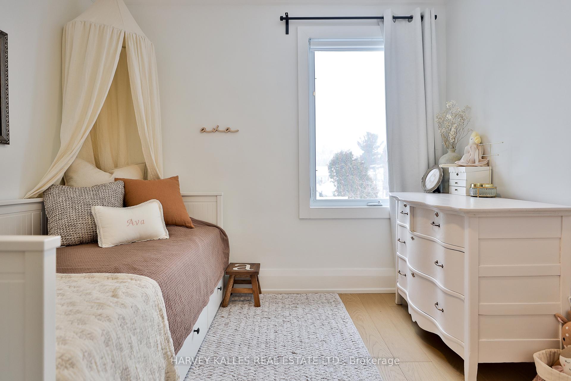 Photo 27 of 20 Crewe Avenue, Toronto, Woodbine-Lumsden — HOMEH