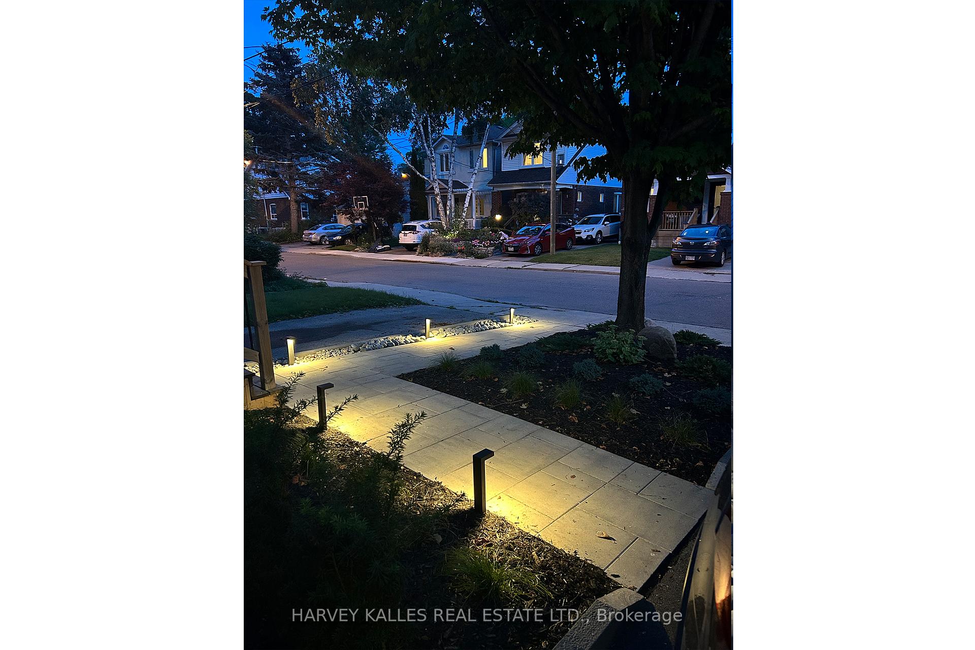 Photo 32 of 20 Crewe Avenue, Toronto, Woodbine-Lumsden — HOMEH