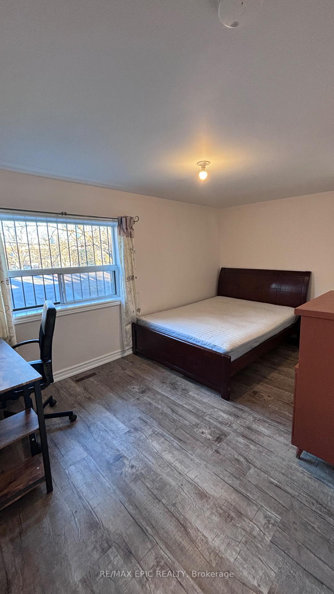 Photo 4 of Unit 2nd floor, 143 Markham Street, Toronto, Trinity-Bellwoods — HOMEH