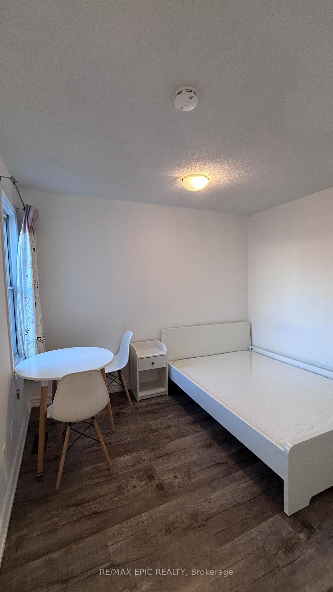 Photo 9 of Unit 2nd floor, 143 Markham Street, Toronto, Trinity-Bellwoods — HOMEH