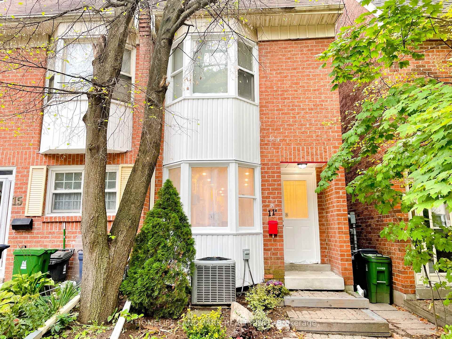 Photo 2 of 11A Lount Street E, Toronto, Greenwood-Coxwell — HOMEH