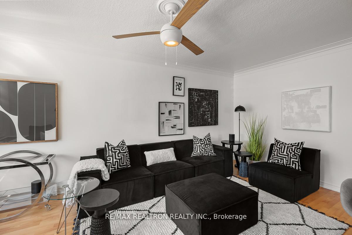 Photo 3 of Unit Main (Front), 107 Patterson Avenue, Scarborough, Oakridge — HOMEH