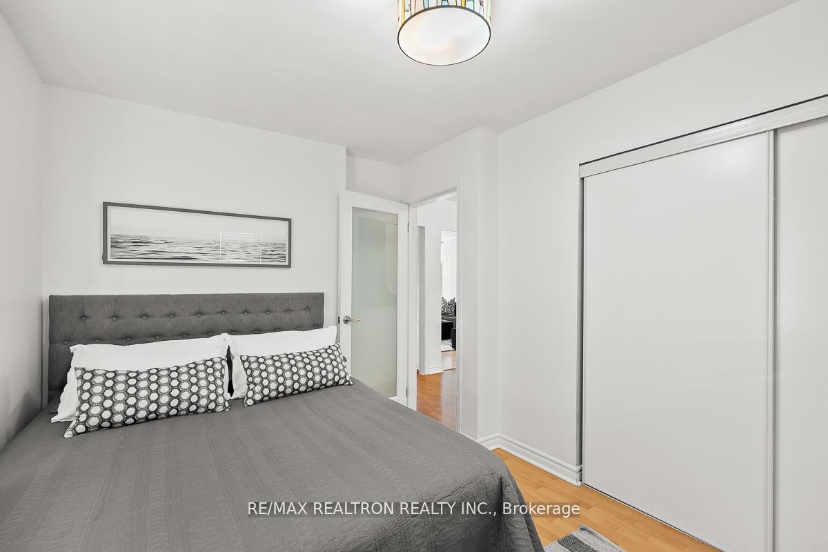 Photo 6 of Unit Main (Front), 107 Patterson Avenue, Scarborough, Oakridge — HOMEH