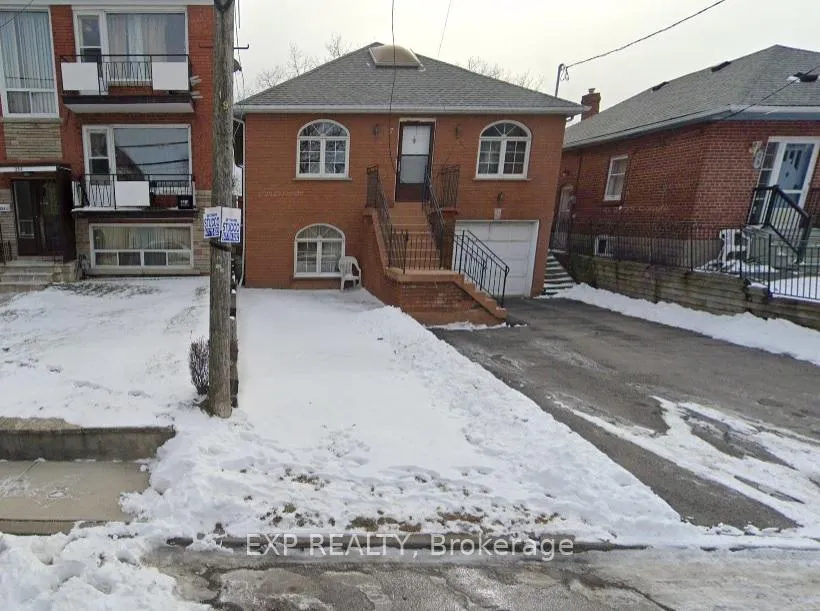 Front of 27 Venn Crescent