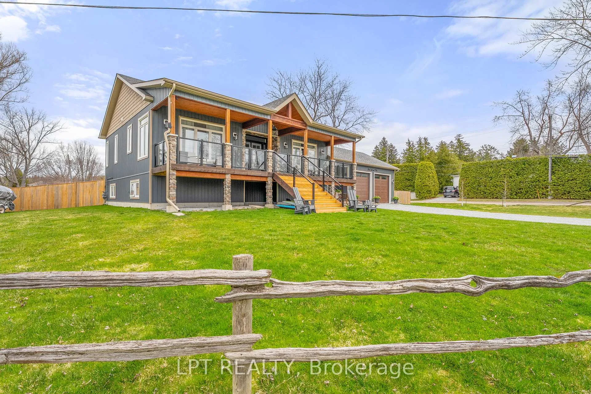 Photo 5 of 23 Dunkelman Drive, Georgina, Keswick North — HOMEH