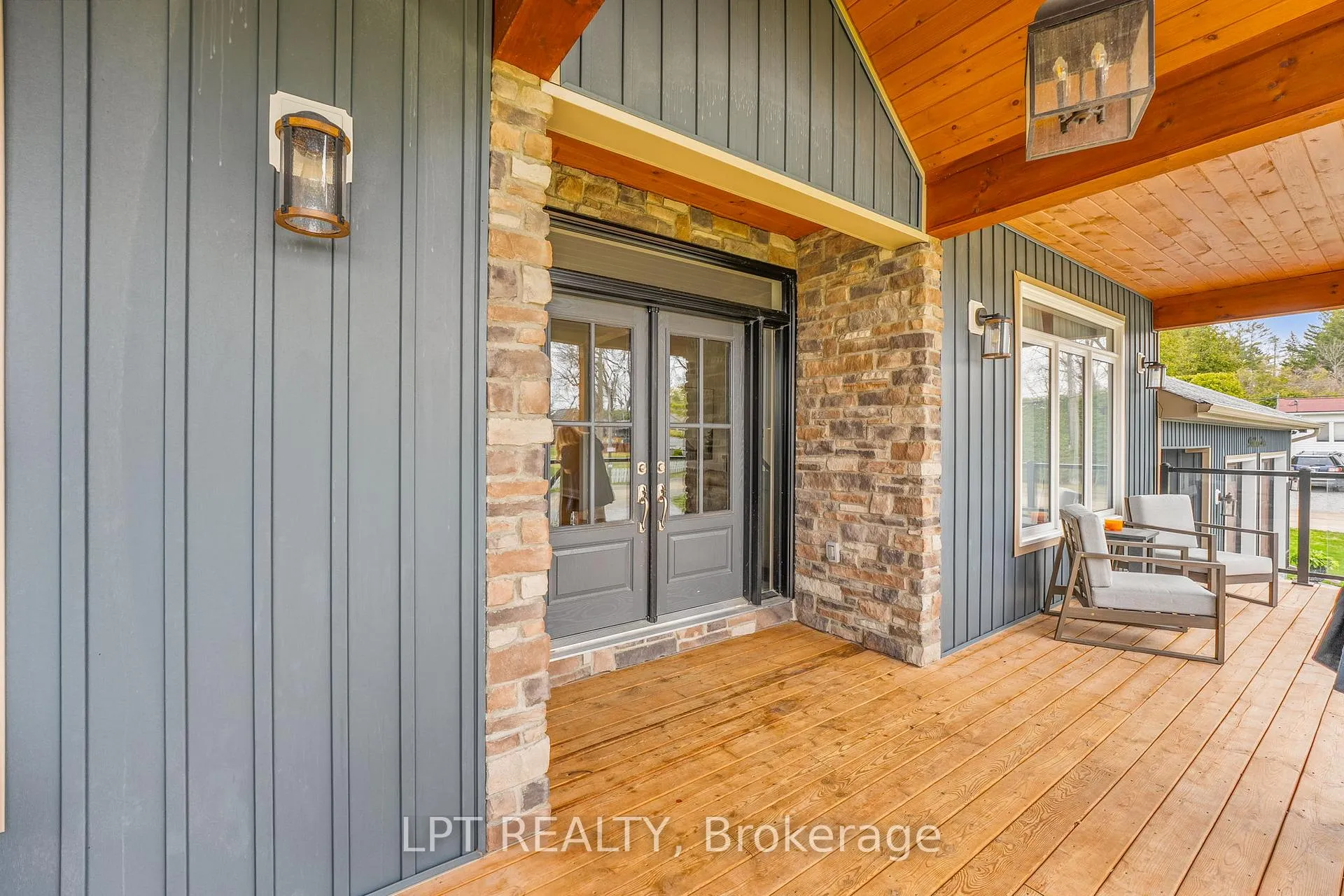 Photo 9 of 23 Dunkelman Drive, Georgina, Keswick North — HOMEH