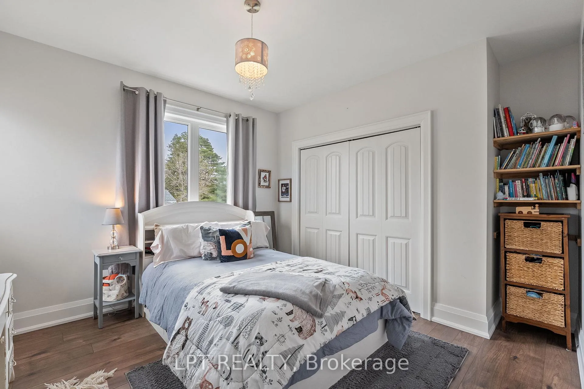 Photo 22 of 23 Dunkelman Drive, Georgina, Keswick North — HOMEH