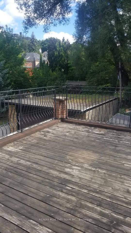 Photo 5 of Unit 2, 1745 Bathurst Street, Toronto, Forest Hill South — HOMEH
