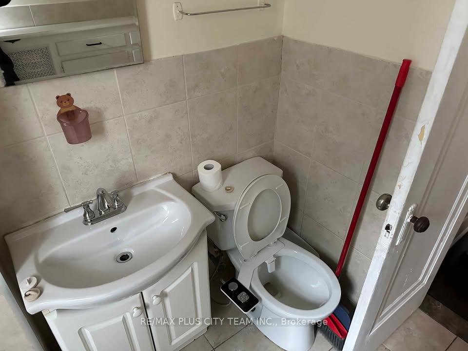 Photo 24 of Unit 2, 1745 Bathurst Street, Toronto, Forest Hill South — HOMEH
