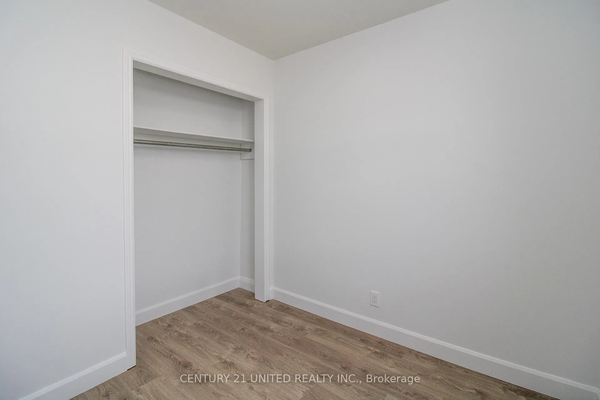 Photo 19 of 611 Ashburnham Drive, Peterborough, Ashburnham Ward 4 — HOMEH