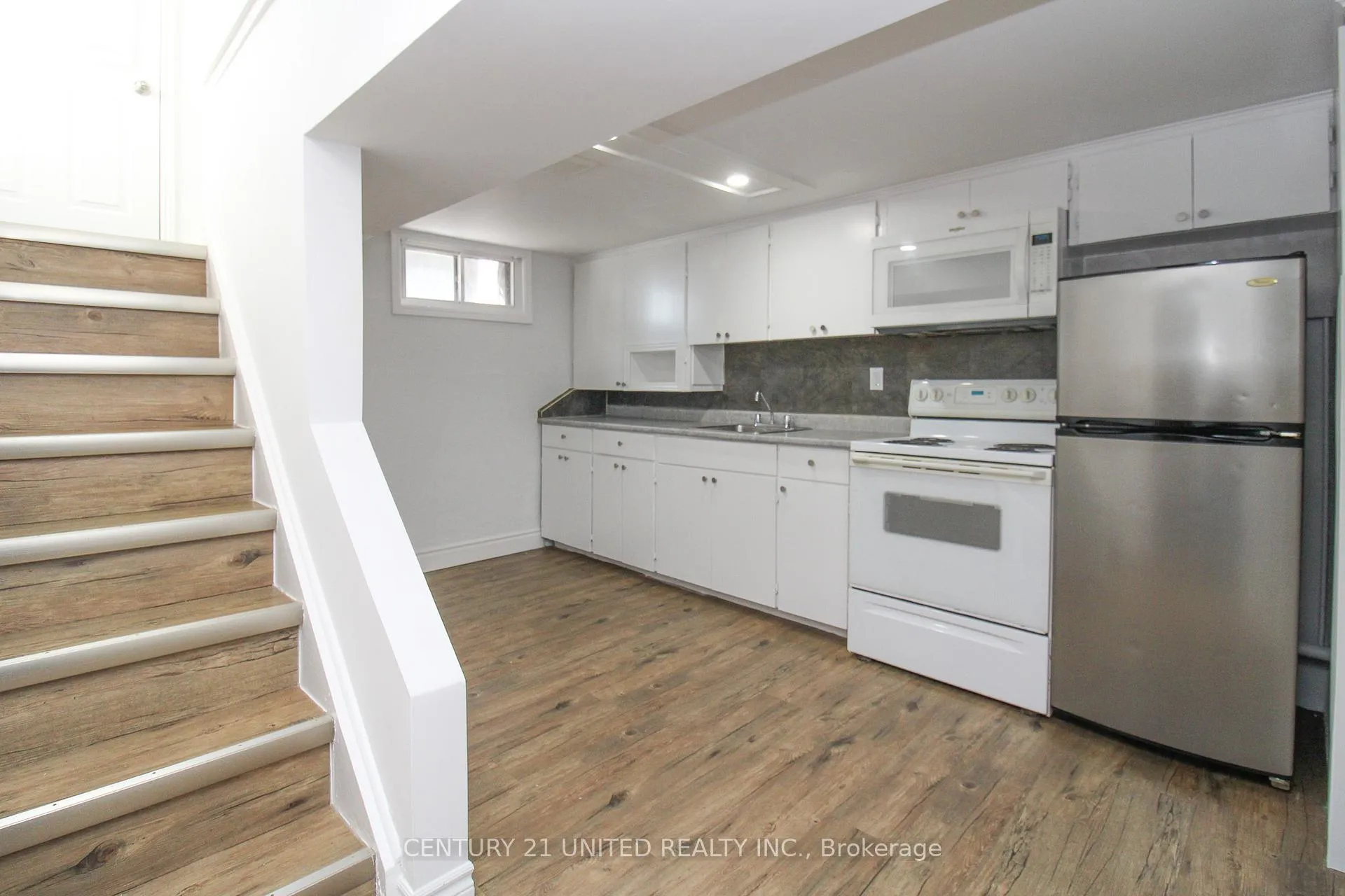 Photo 28 of 611 Ashburnham Drive, Peterborough, Ashburnham Ward 4 — HOMEH