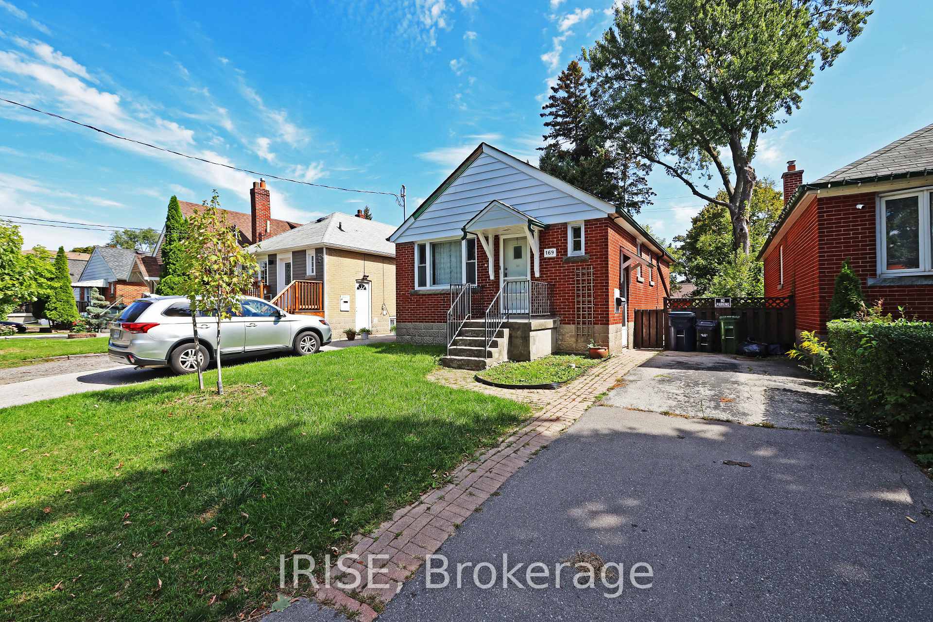 Front of 169 Mcintosh Street