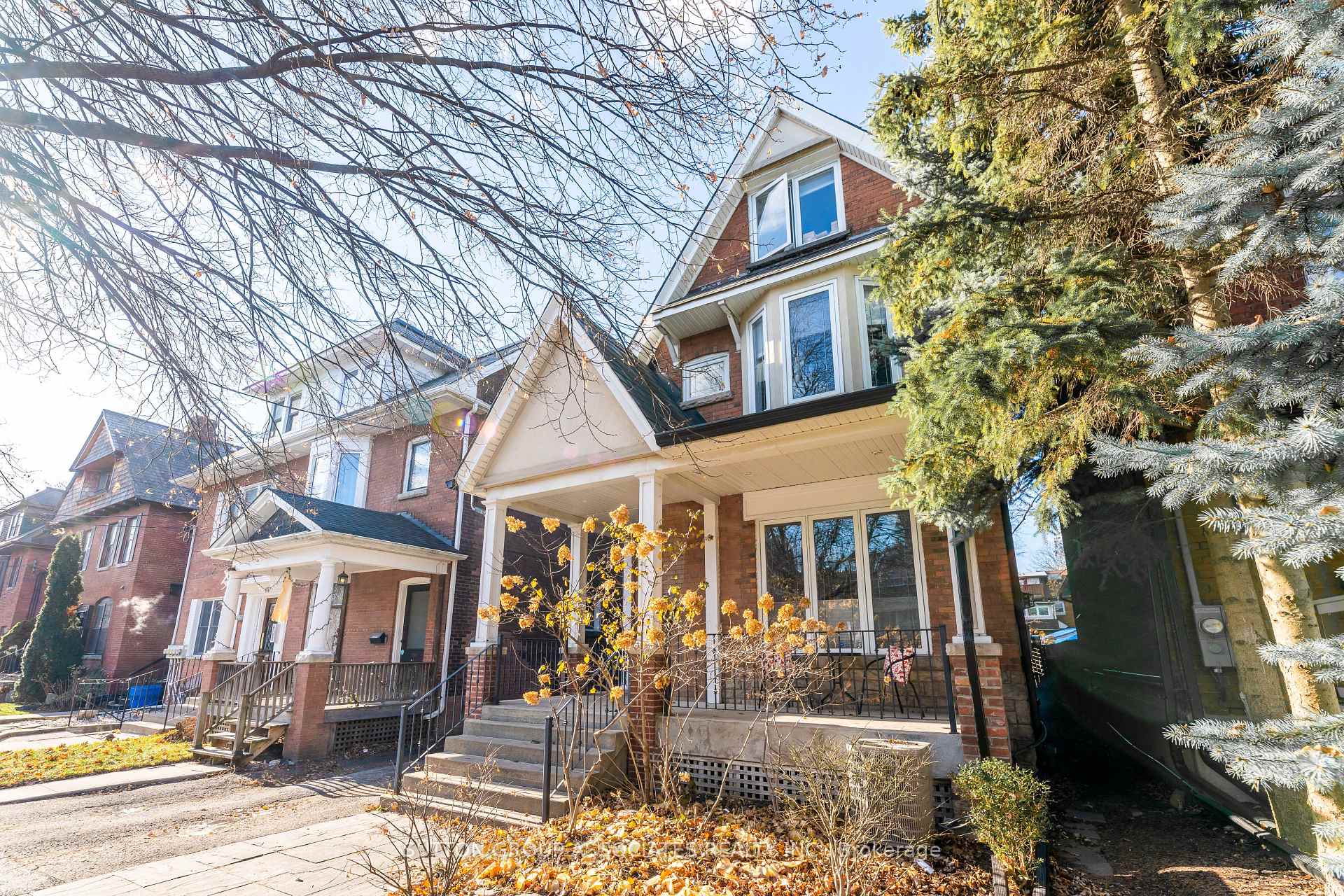 Photo 2 of Unit Main, 672 Huron Street, Toronto, The Annex — HOMEH