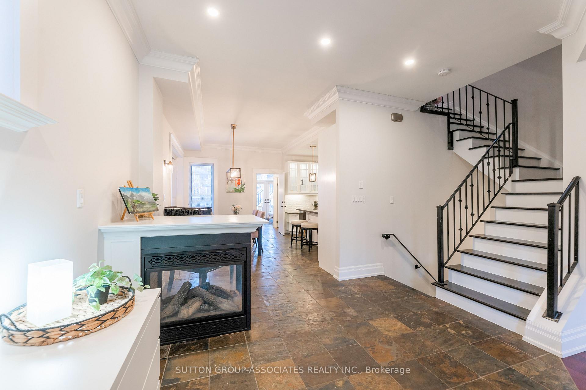 Photo 5 of Unit Main, 672 Huron Street, Toronto, The Annex — HOMEH
