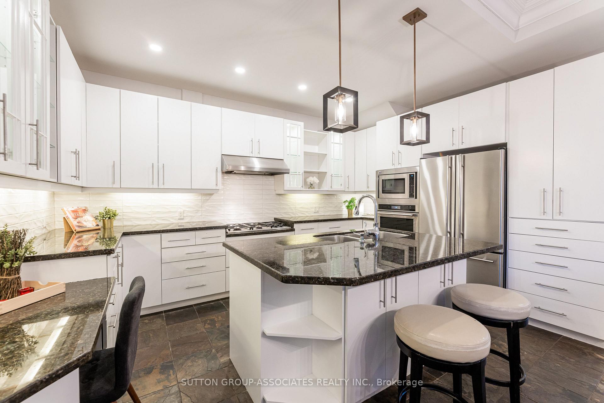 Photo 13 of Unit Main, 672 Huron Street, Toronto, The Annex — HOMEH