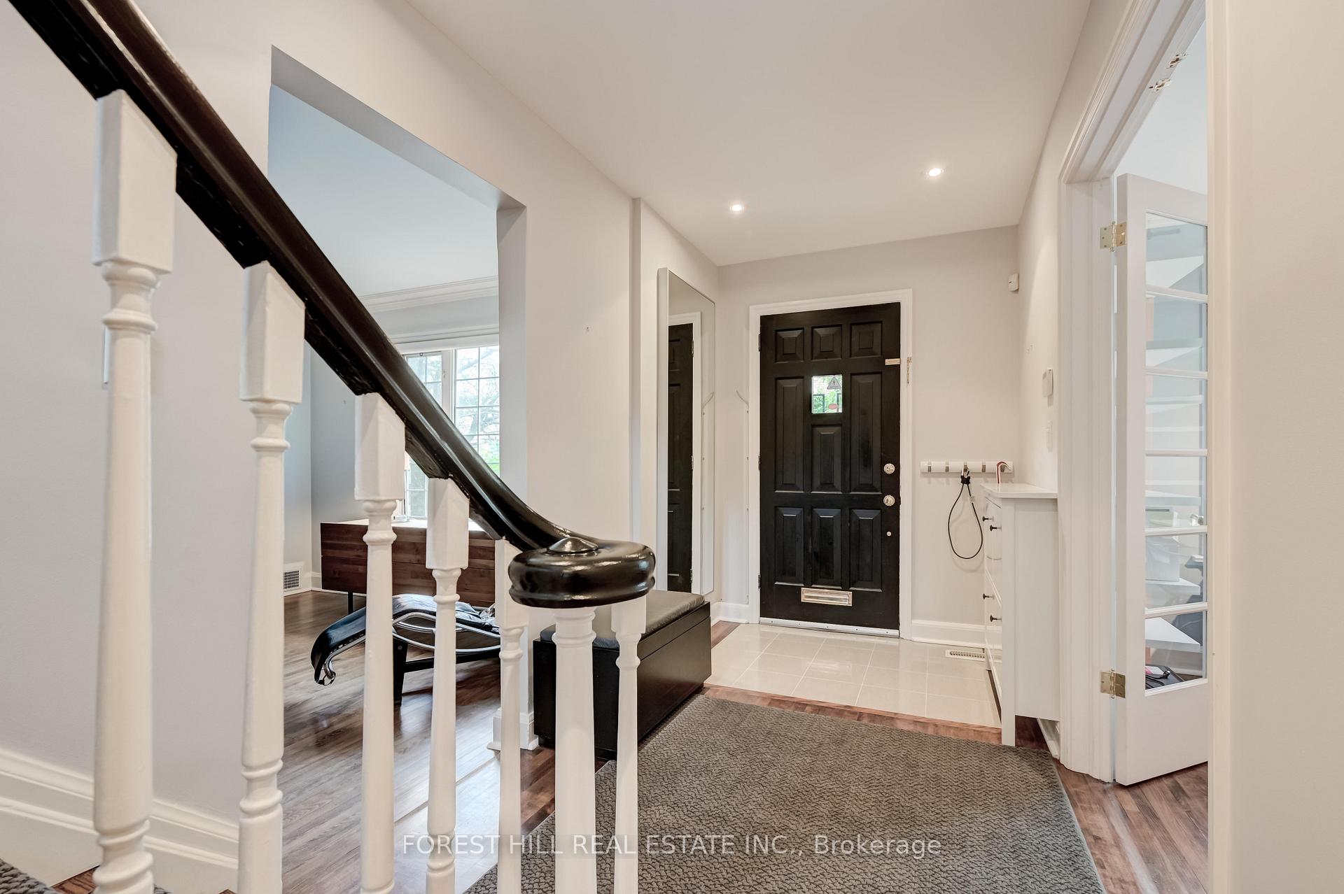 Photo 3 of 112 Dewbourne Avenue, Toronto, Humewood-Cedarvale — HOMEH