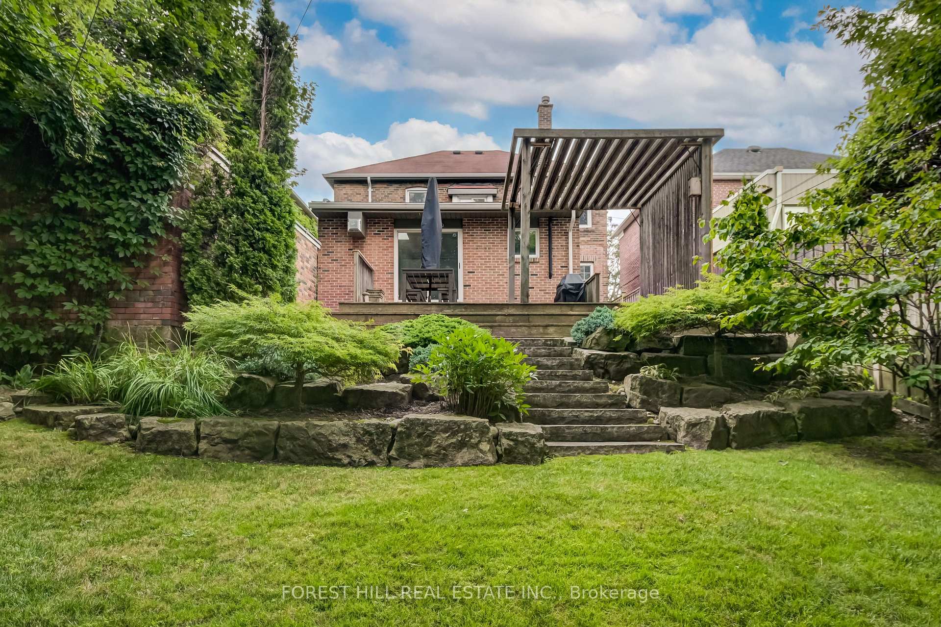 Photo 28 of 112 Dewbourne Avenue, Toronto, Humewood-Cedarvale — HOMEH