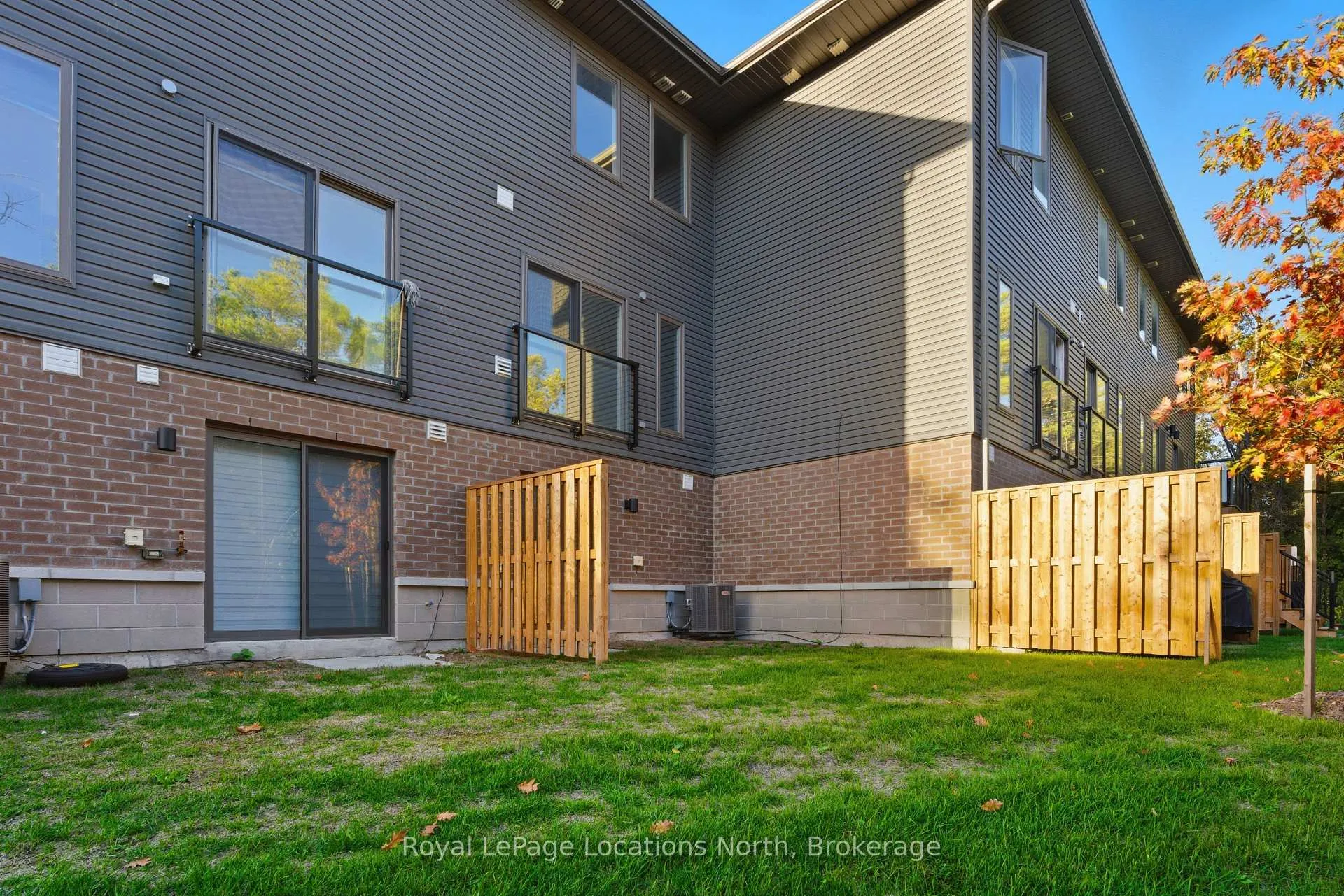 Photo 3 of 78 Winters Crescent, Collingwood — HOMEH