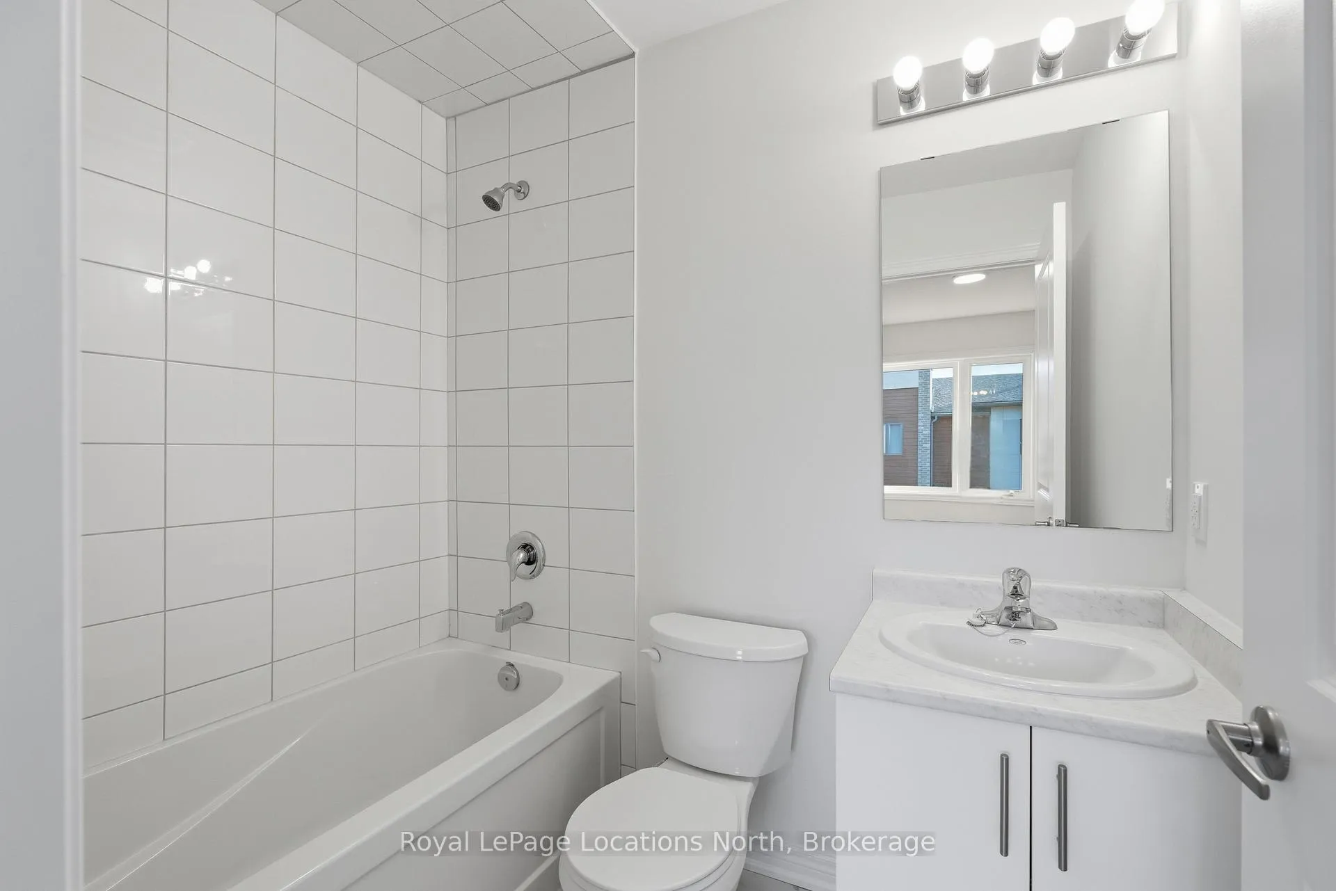 Photo 15 of 78 Winters Crescent, Collingwood — HOMEH