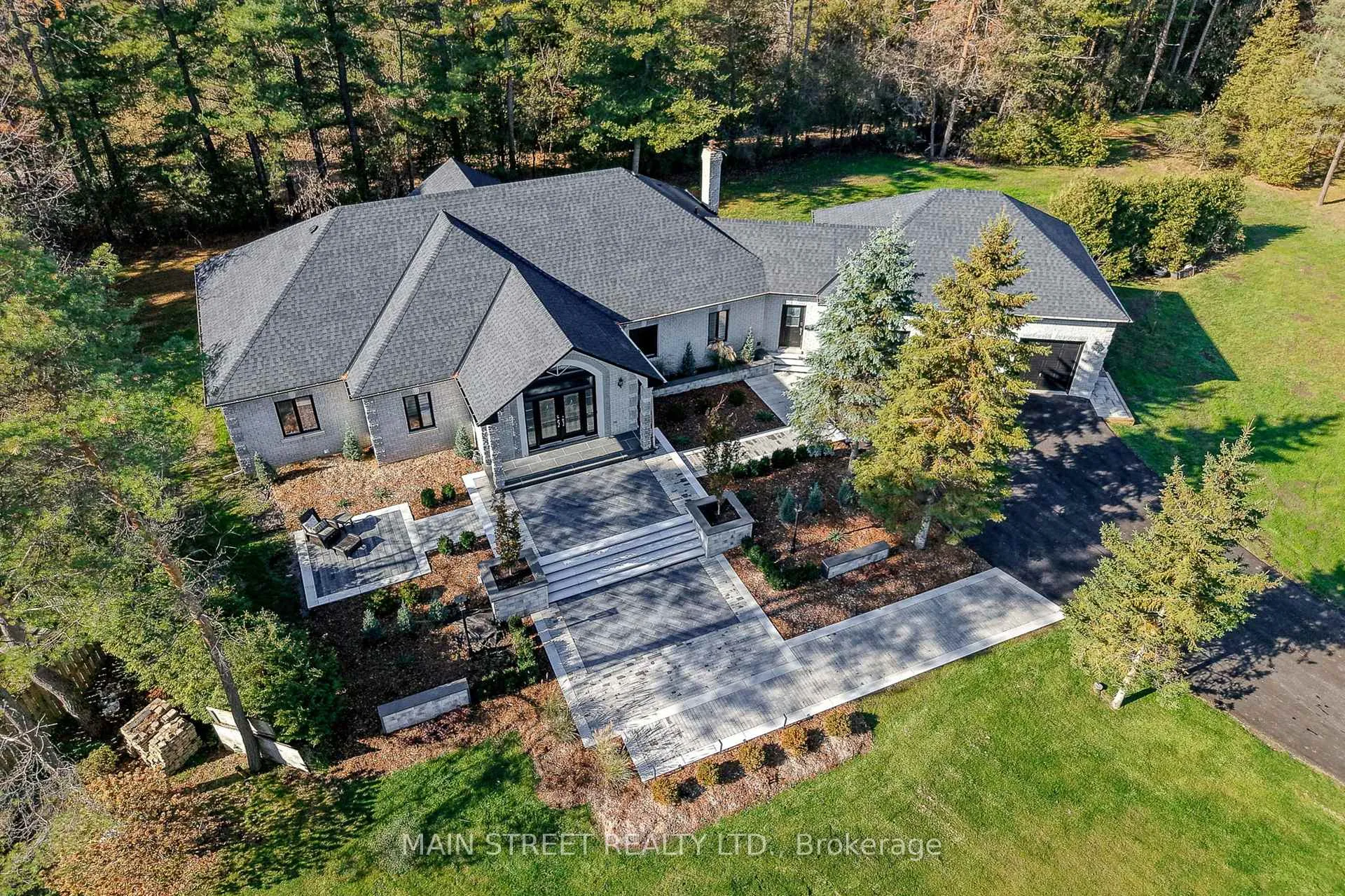 Front of 2 Gooseberry Lane
