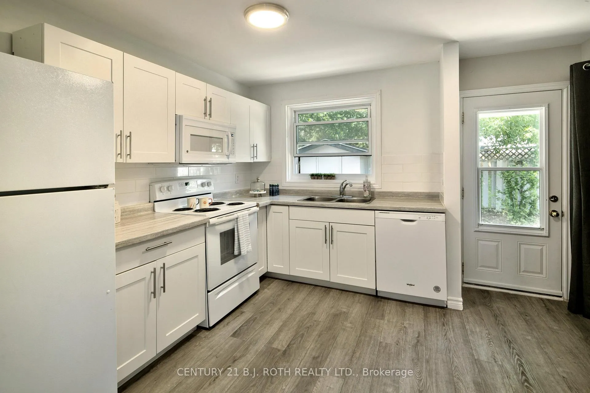 Photo 4 of Unit #1, 53 Collins Street, Collingwood — HOMEH