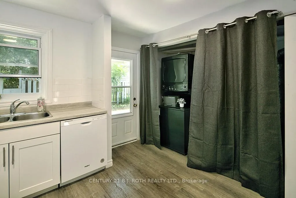Photo 5 of Unit #1, 53 Collins Street, Collingwood — HOMEH