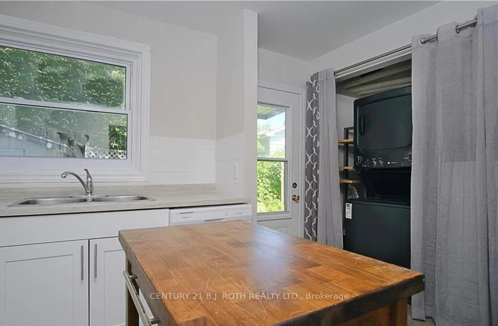 Photo 6 of Unit #1, 53 Collins Street, Collingwood — HOMEH