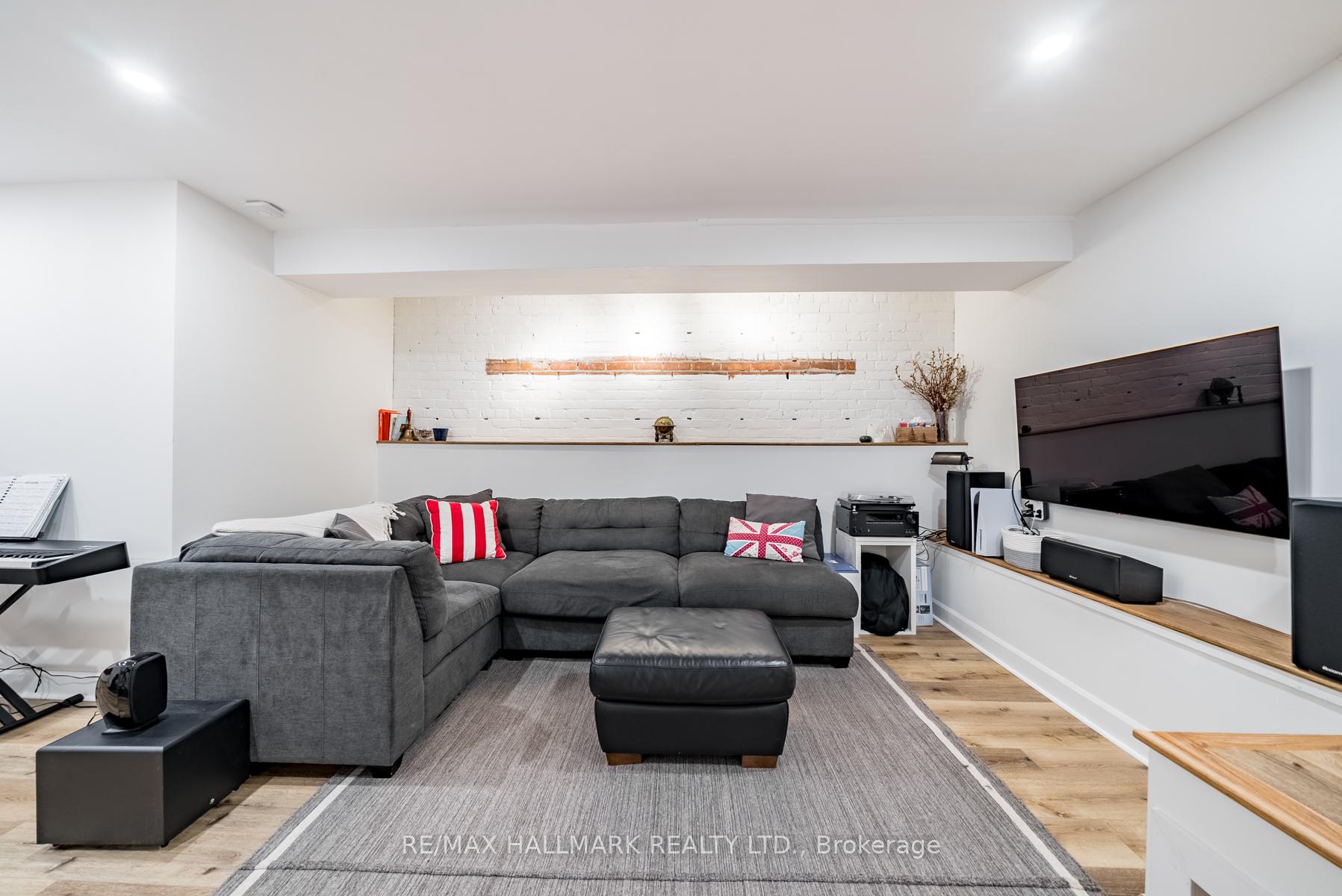 Photo 25 of 136 Monarch Park Avenue, Toronto, Danforth — HOMEH