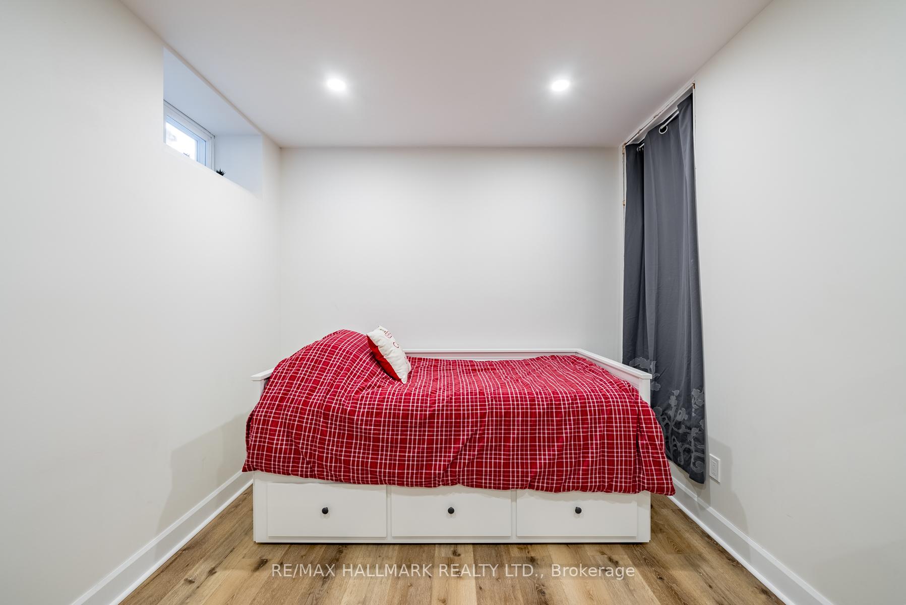 Photo 28 of 136 Monarch Park Avenue, Toronto, Danforth — HOMEH
