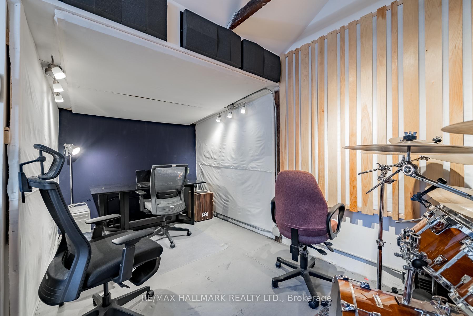 Photo 37 of 136 Monarch Park Avenue, Toronto, Danforth — HOMEH