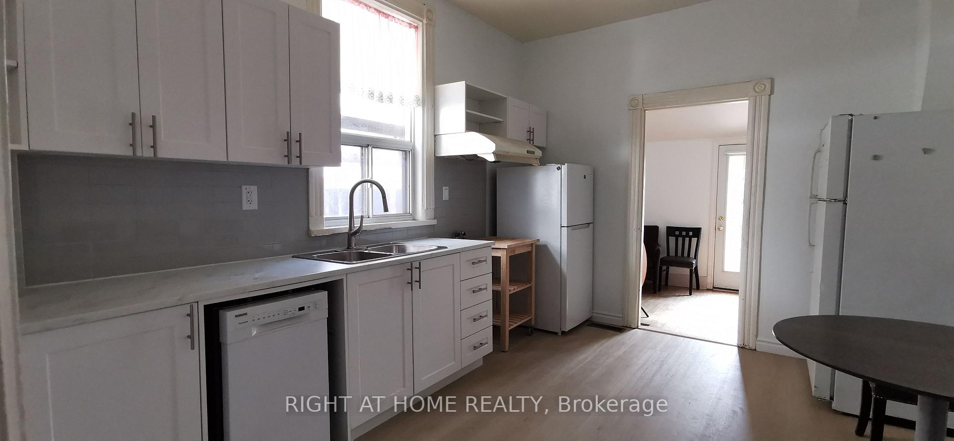 Photo 1 of 100 Palmerston Avenue, Toronto, Trinity-Bellwoods — HOMEH