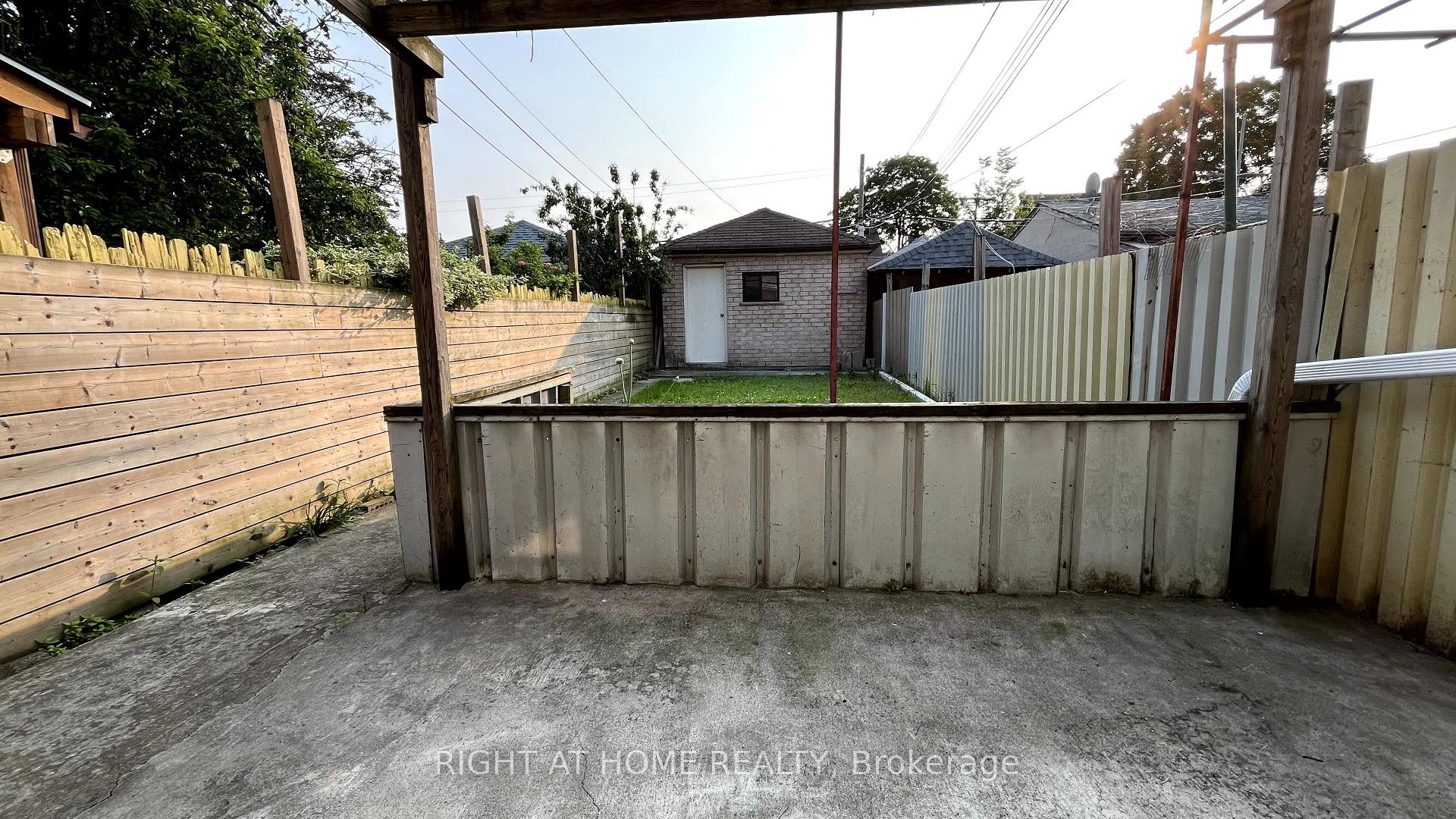 Photo 2 of 100 Palmerston Avenue, Toronto, Trinity-Bellwoods — HOMEH
