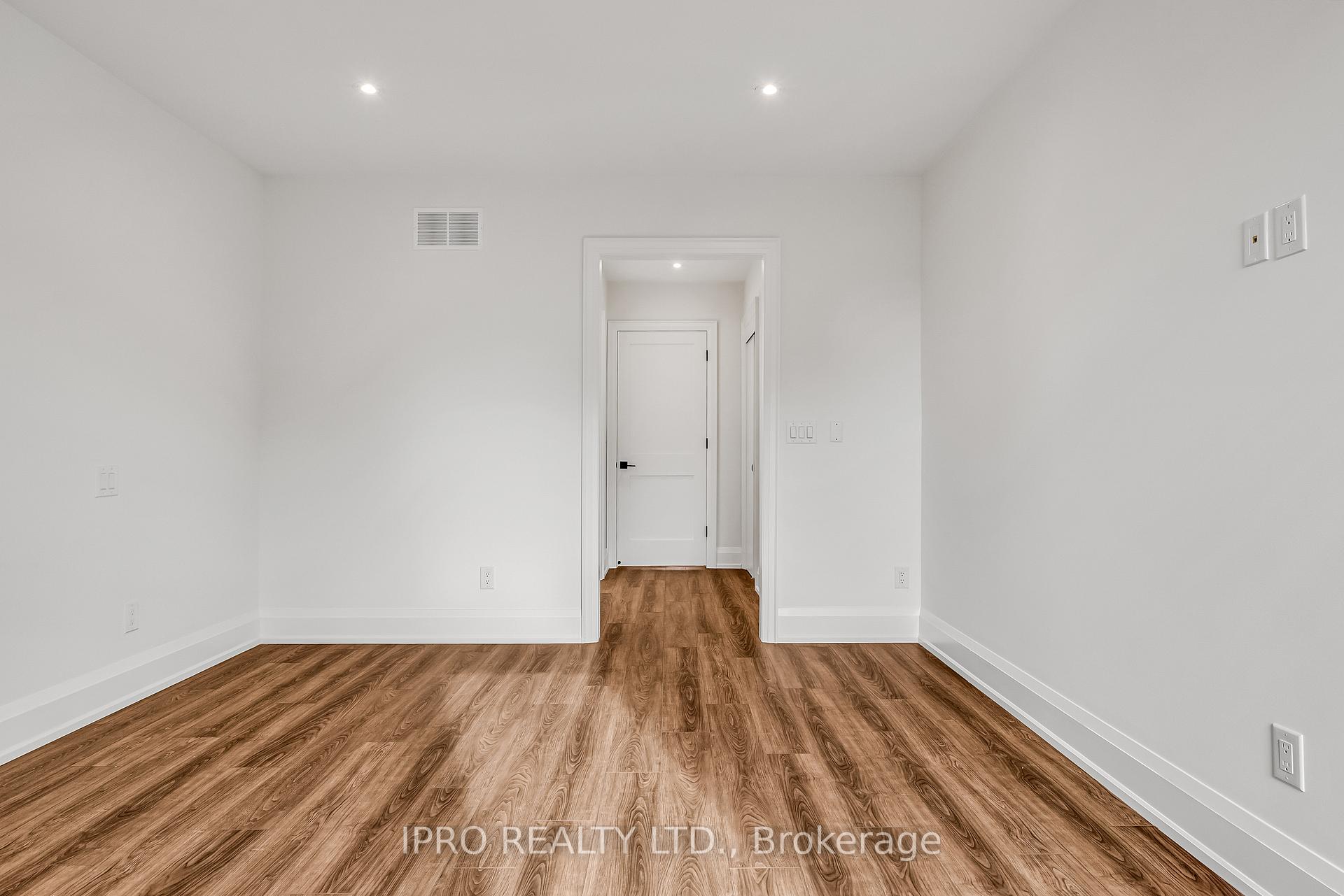 Photo 21 of 323 Mortimer Avenue, Toronto, Danforth Village-East York — HOMEH