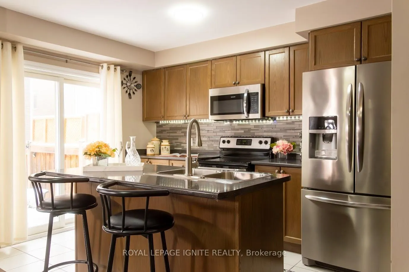 Photo 8 of 47 Tabaret Crescent, Oshawa, Windfields — HOMEH