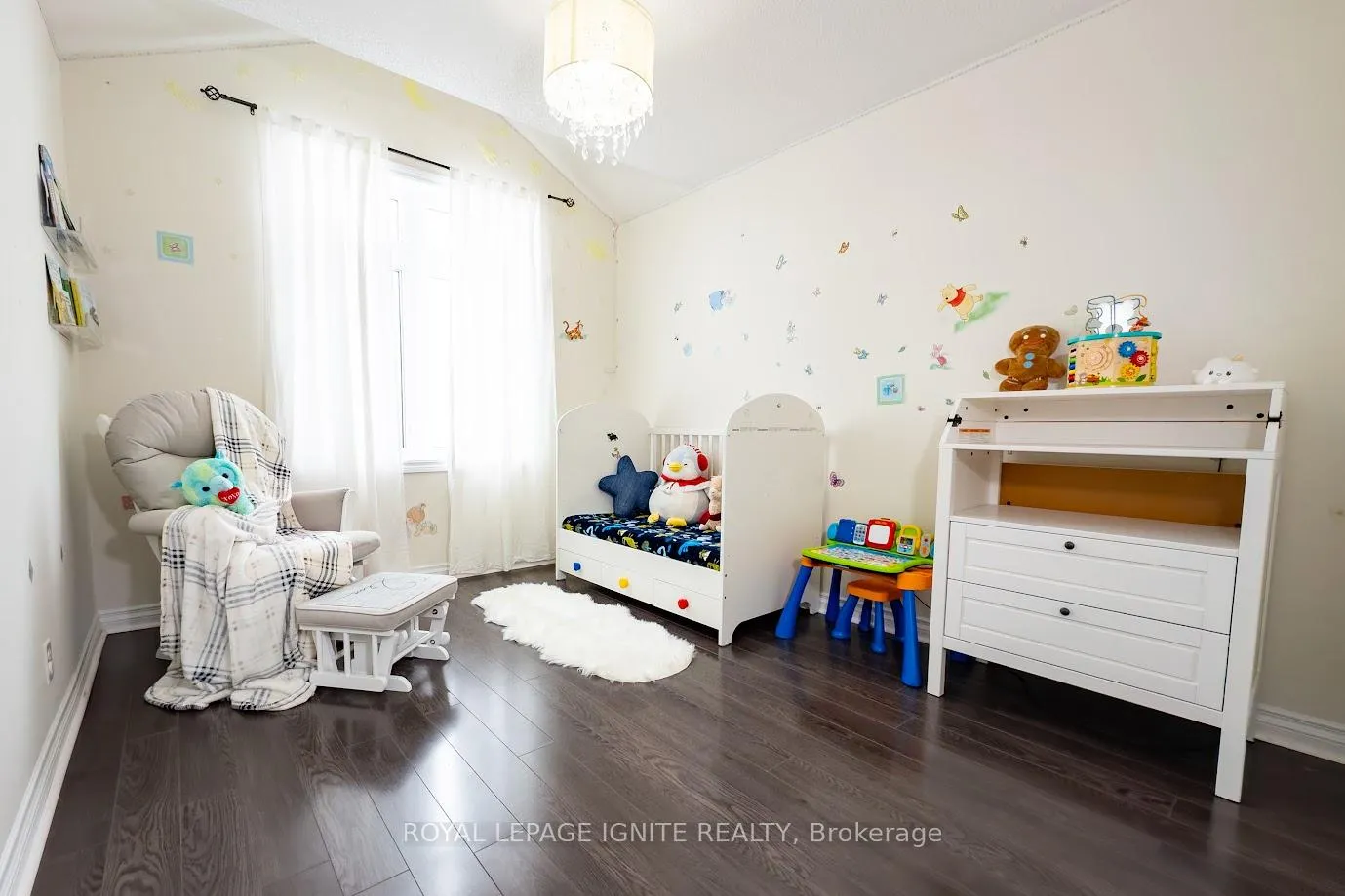 Photo 20 of 47 Tabaret Crescent, Oshawa, Windfields — HOMEH