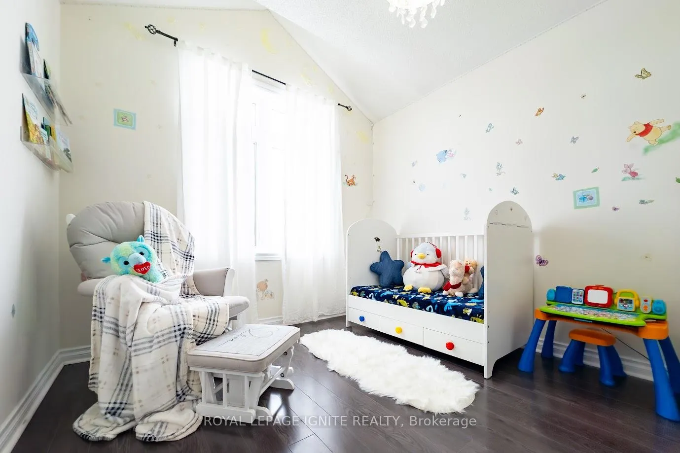 Photo 22 of 47 Tabaret Crescent, Oshawa, Windfields — HOMEH