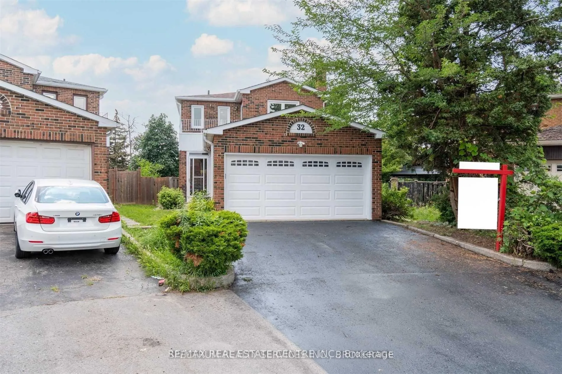 Front of Unit (Upper), 32 Verity Court